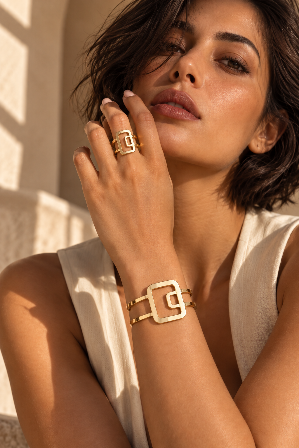 Maison Buckle Set