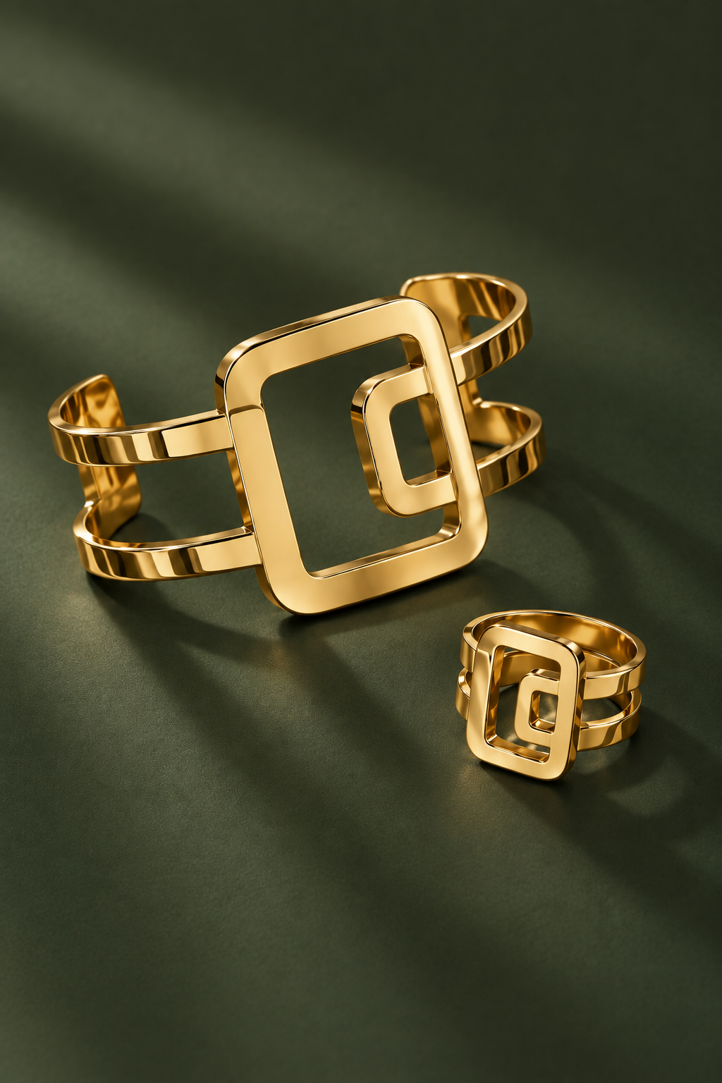 Maison Buckle Set